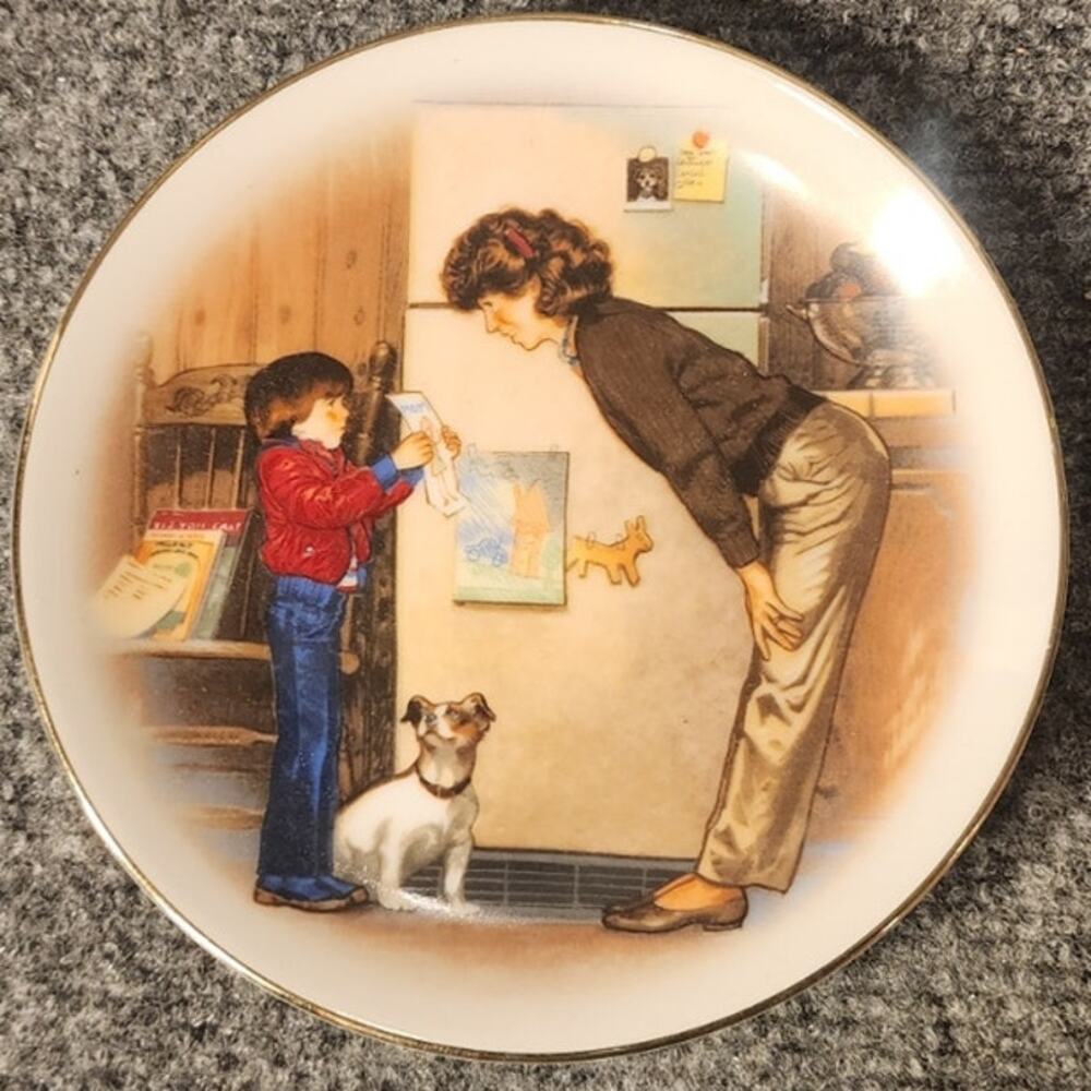 Vintage 1985 Avon Mothers Day Plate Creation of Love 5 Inch Porcelain Boxed COA